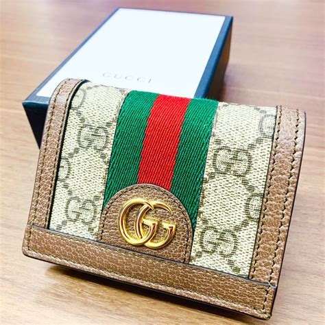 gucci 二 つ折り 財布